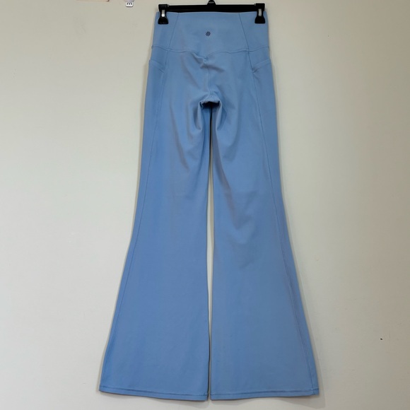 ATHLETA legging salutation stash flare leg baby blue high rise pull on yoga pant - Picture 2 of 16